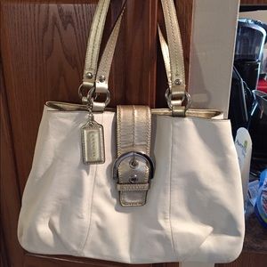 COACH Cream soft leather purse EUC